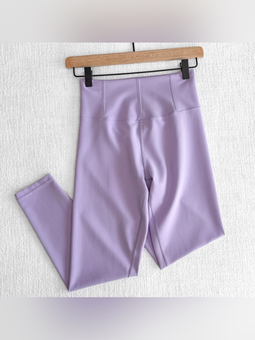 Aerie ribbed leggings.